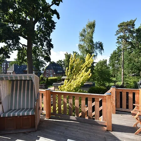 Peaceful In Ostseebad With Terrace アパート