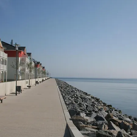 Peaceful In Ostseebad With Terrace * ボルテンハーゲン