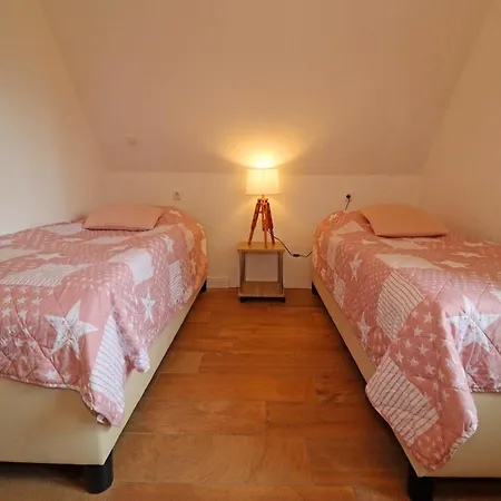 Peaceful In Ostseebad With Terrace דירה